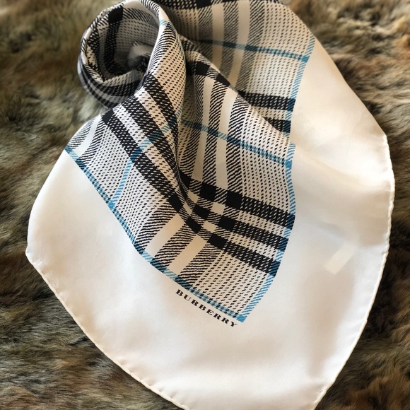 Authentic  Burberry Twill Silk Square Scarf - Picture 4 of 12